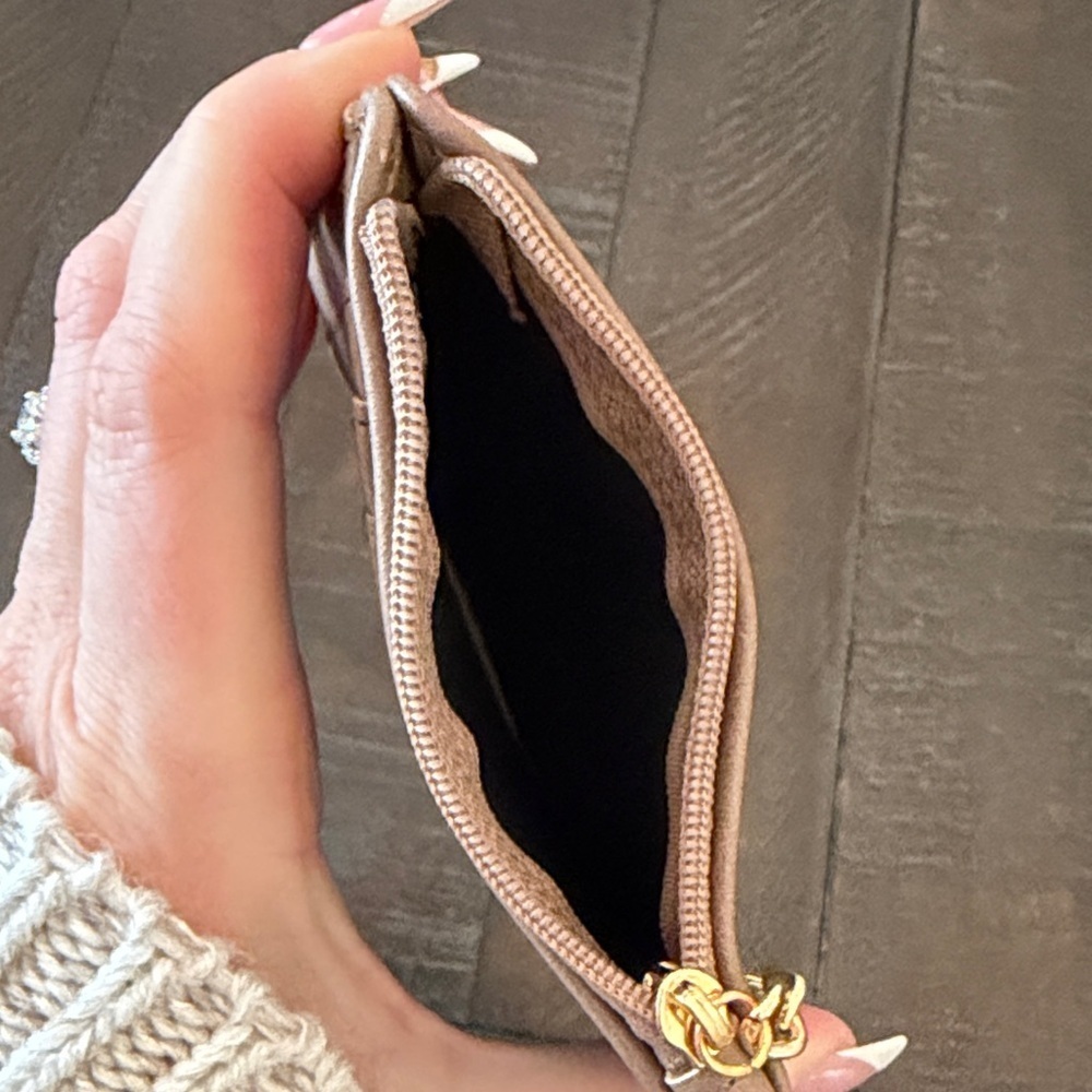 Tan Card Holder with Chain - Picture 4 of 7